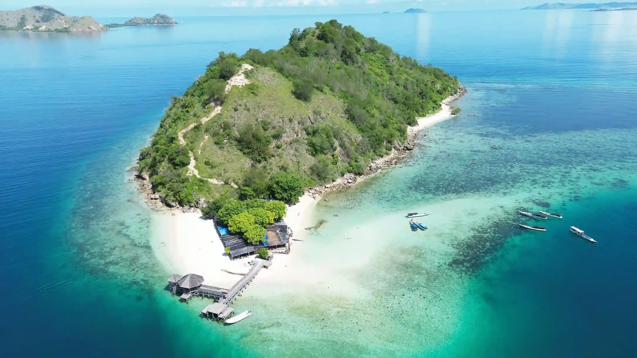 Kelor Island - Pristine Beach and Snorkeling Spot in Komodo