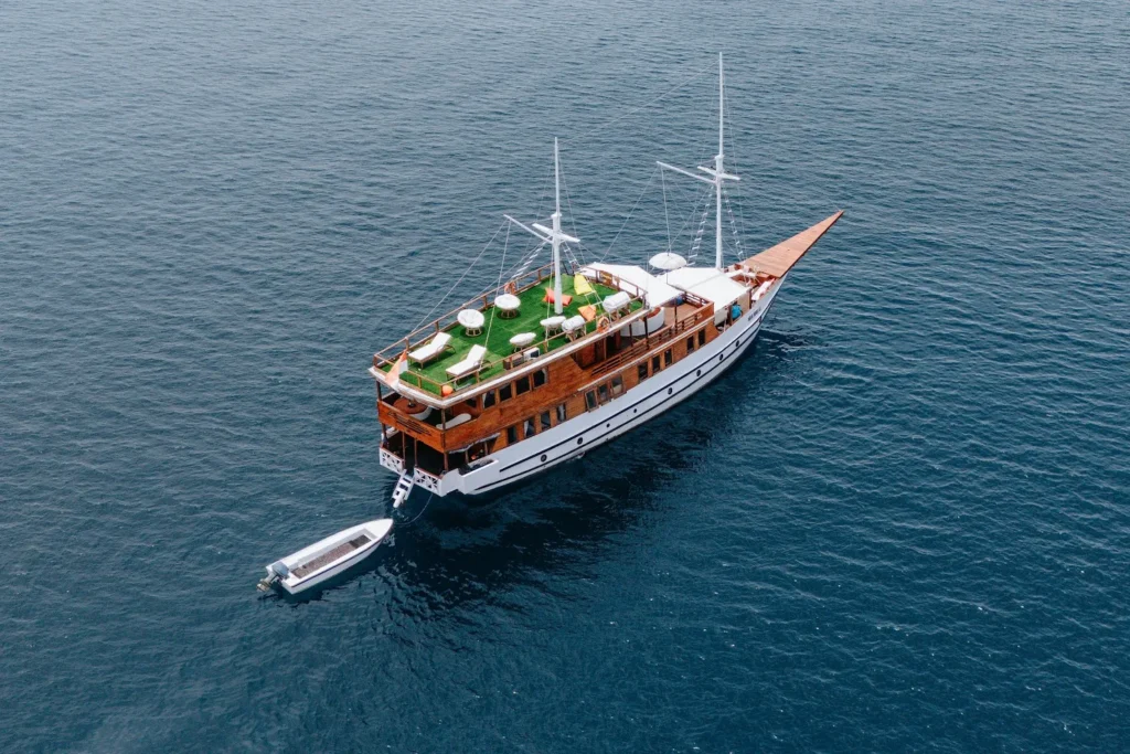 3 Days 2 Nights Komodo Tour from Labuan Bajo Aboard Magika: Full Itinerary, Prices & Tips